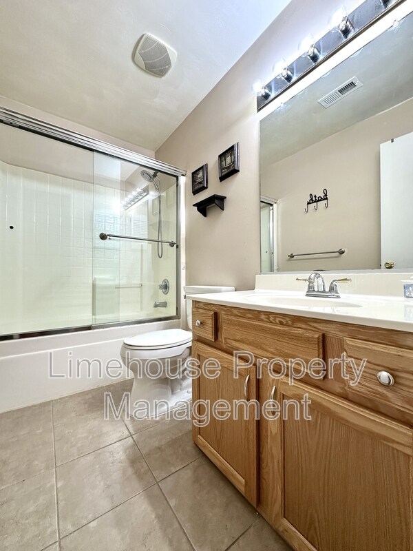 Building Photo - 1116 Fern Ln