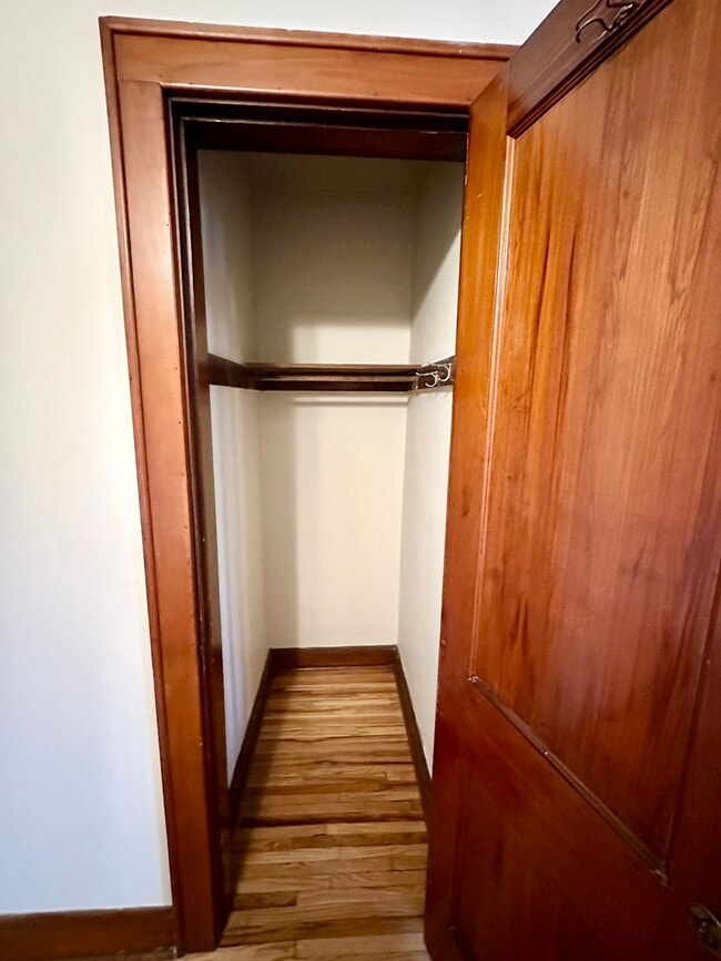 Building Photo - 24 W Tulane Rd