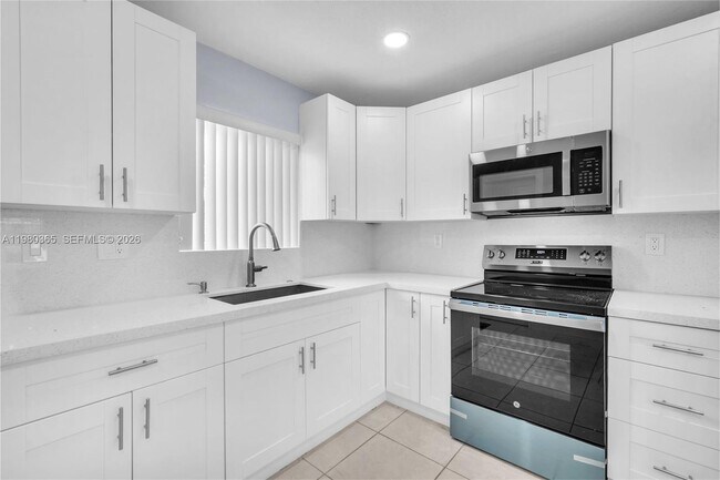 Building Photo - 367 Phippen Waiters Rd