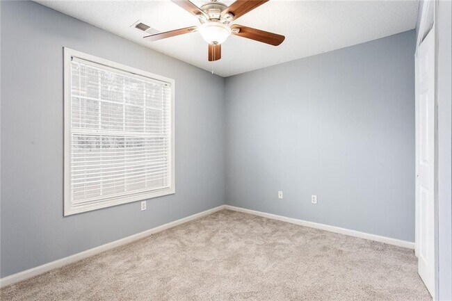 Building Photo - 430 Auldon Ct SE
