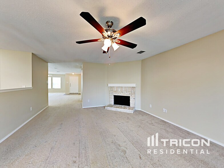 Building Photo - 216 Blazing Star Trail
