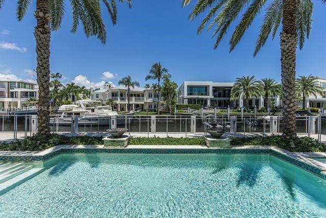 Building Photo - 2627 Castilla Isle