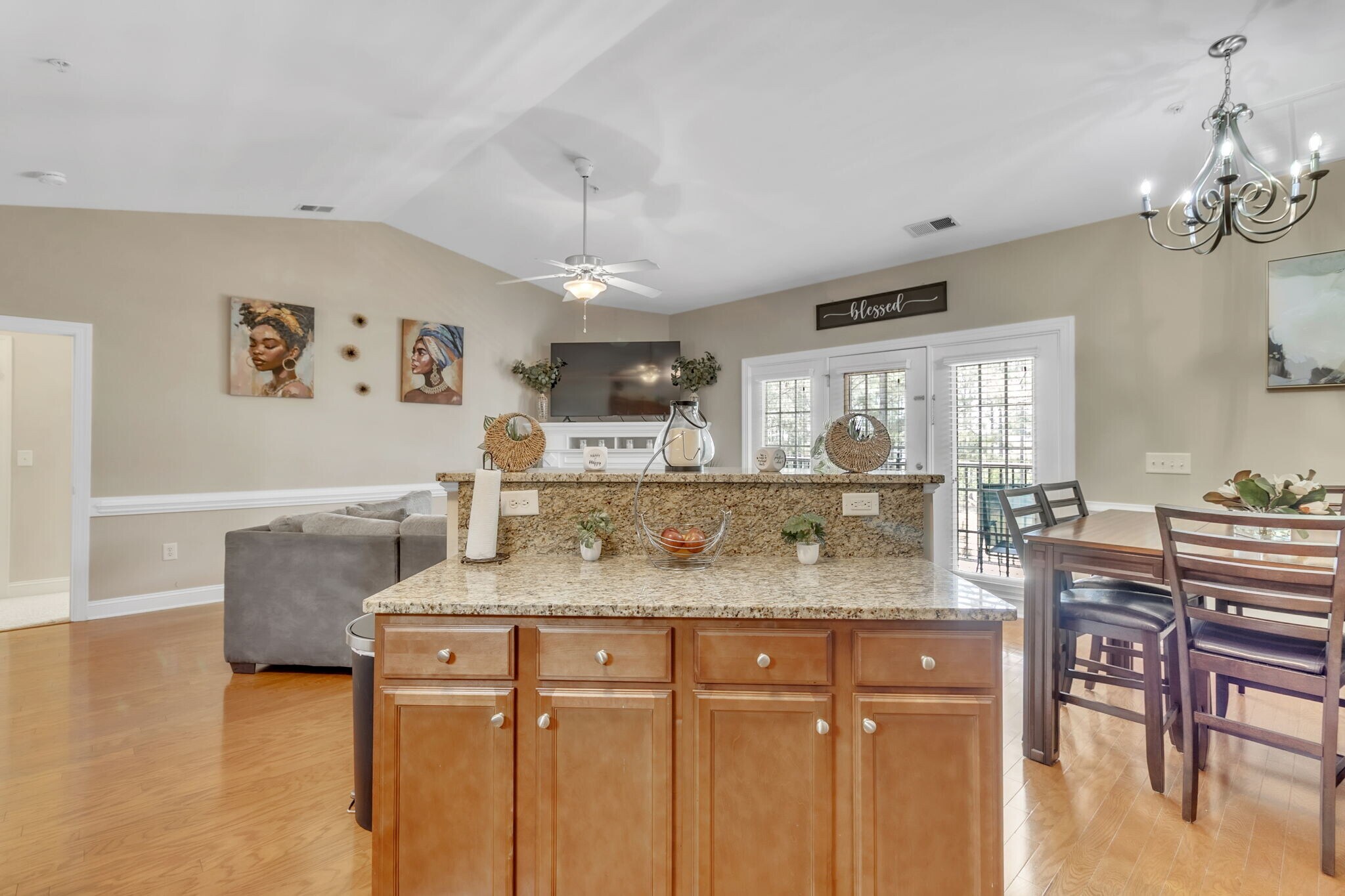 Building Photo - 124 Gallery Dr