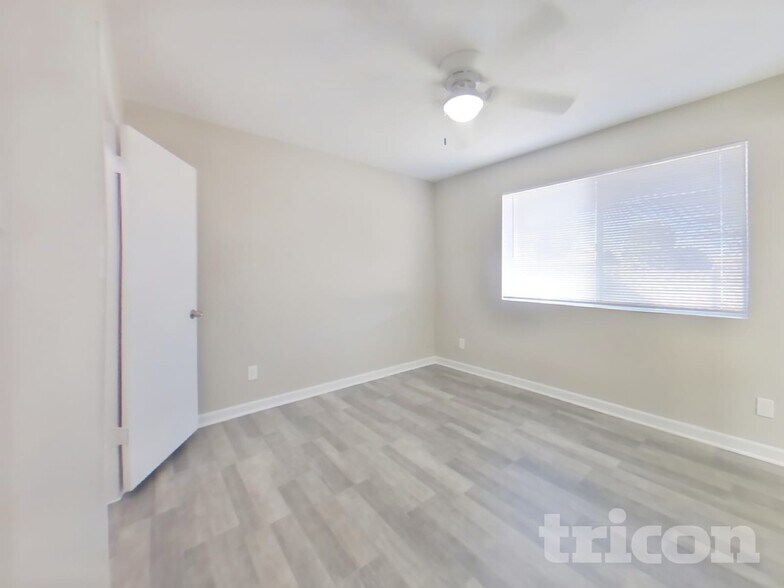 Building Photo - 17834 N 9th Ave