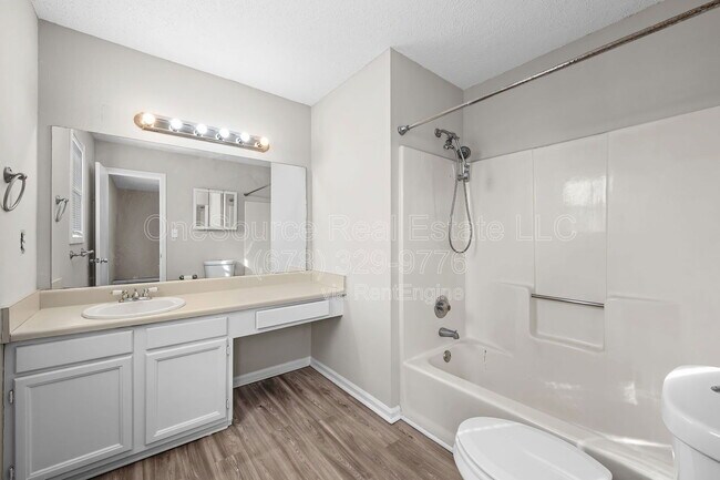 Building Photo - 5345 Memorial Ln SW