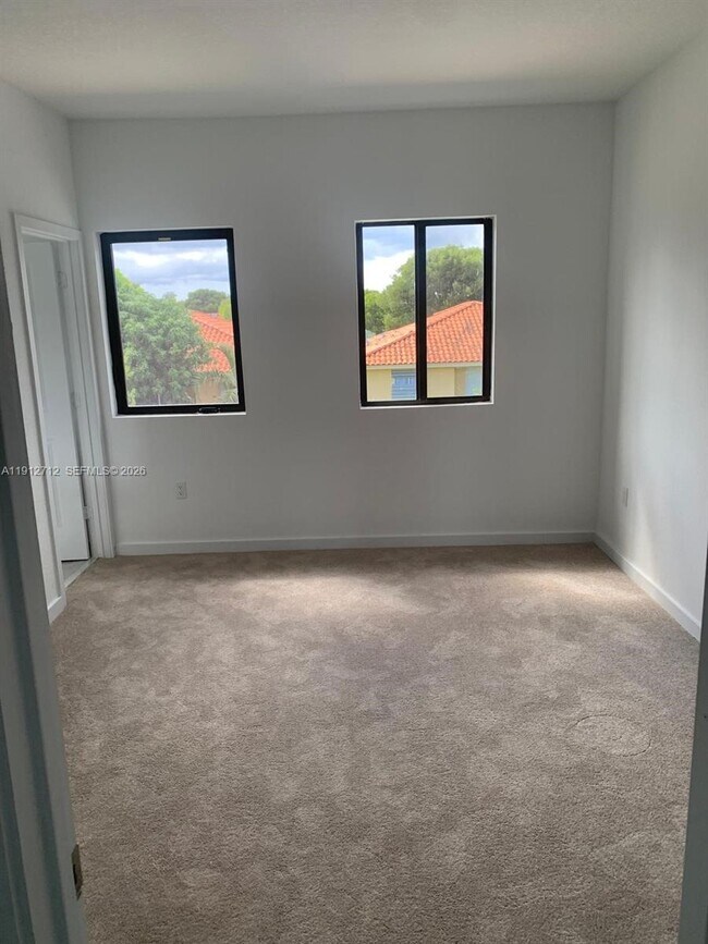 Building Photo - 25308 SW 135th Ave