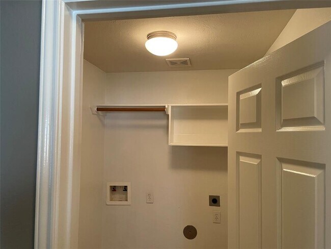 Building Photo - 14019 Concord Meadow Ln