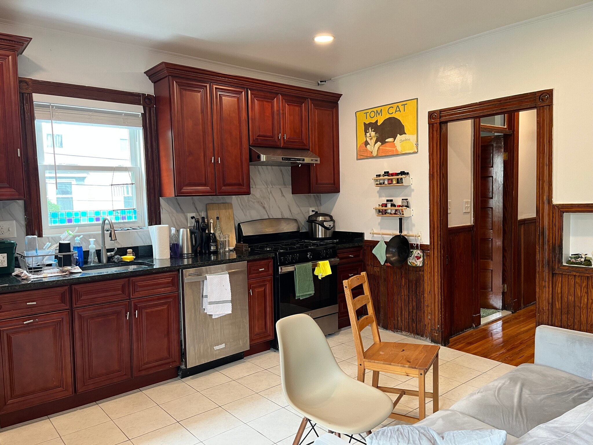 kitchen - 17 Hardwick St