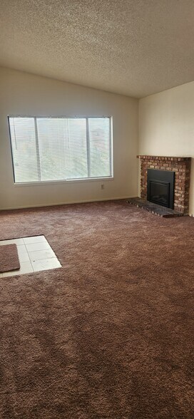 Building Photo - 5113 Gaylene Ave