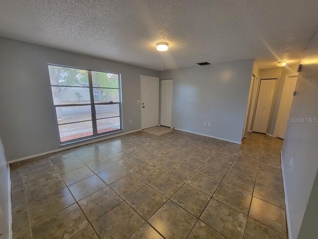 Building Photo - 6922 Westend Ave