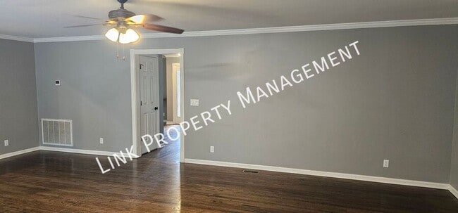 Building Photo - Exceptional 5-Bedroom Home with Luxury Out...