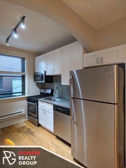 Building Photo - 2317 N Rockwell St