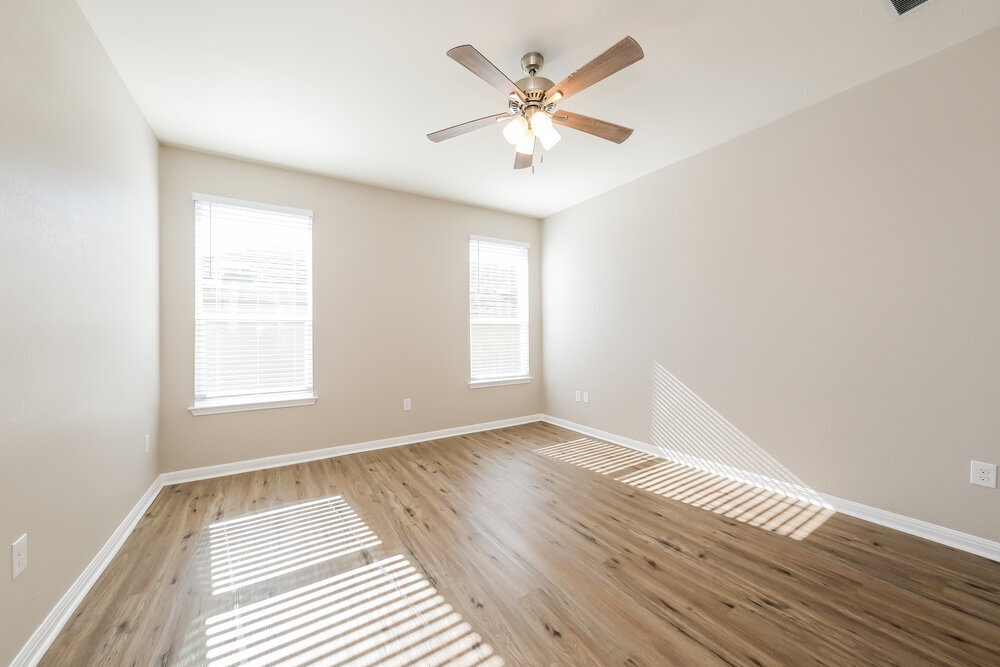 Building Photo - 415 N Heatherwilde Blvd