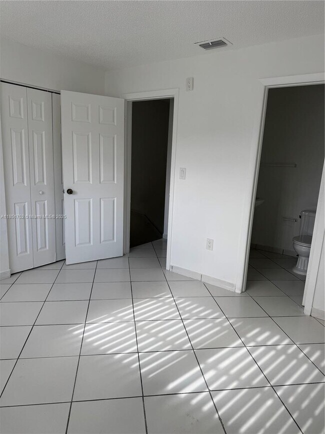 Building Photo - 8851 NW 119th St