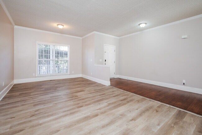 Building Photo - 8524 Bratt Ave