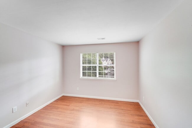 Building Photo - COMING SOON! Prescott Village 3-Bed, 2-Bat...