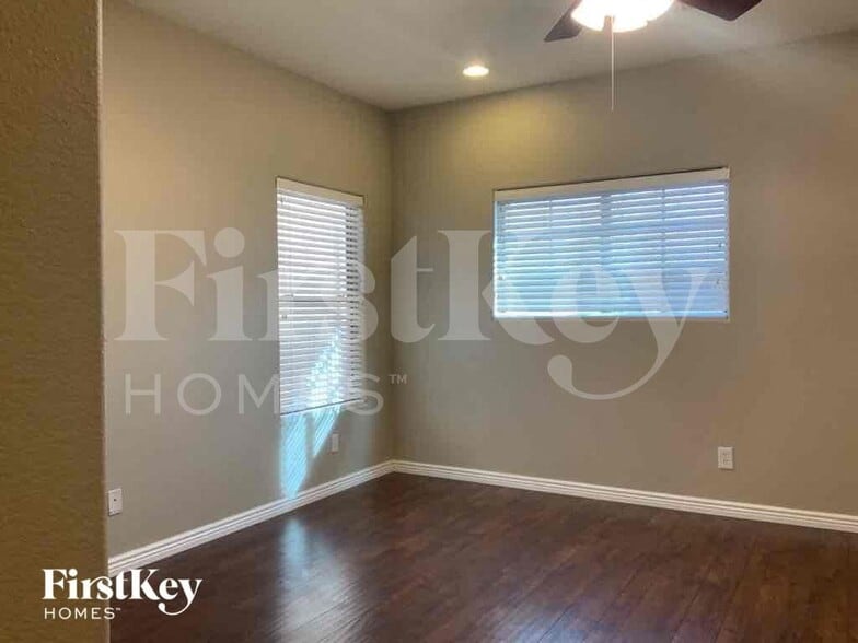 Building Photo - 17424 N 19th Terrace