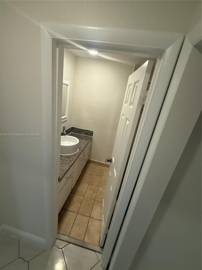 Building Photo - 1540 NE 191st St