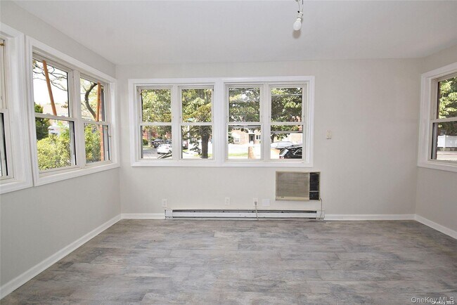 Building Photo - 75-03 197th St