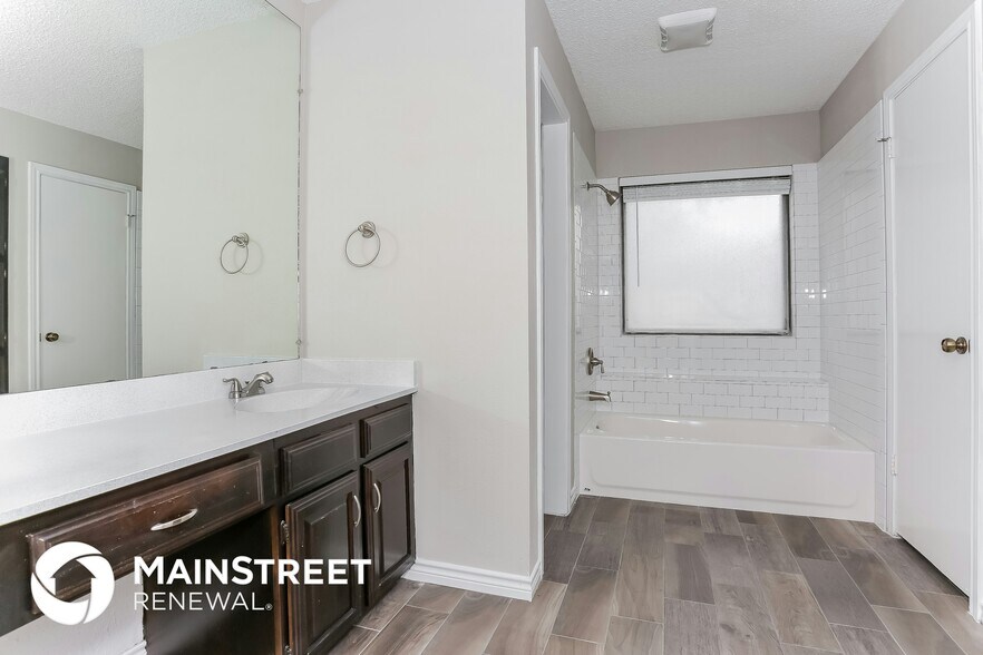 Building Photo - 1016 Placid Dr