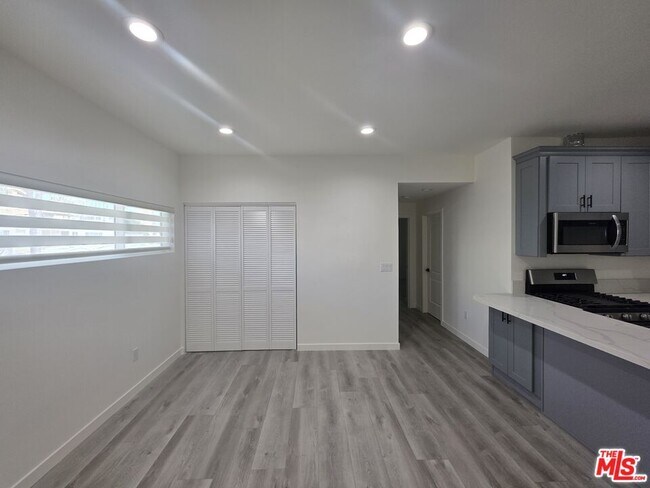 Building Photo - 25226 Loytan St