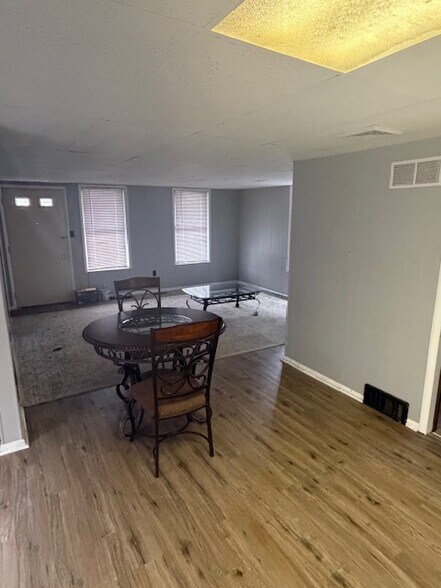 Building Photo - 379 Falconer St