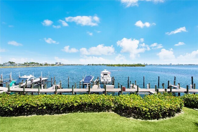 Building Photo - 12000 N Bayshore Dr