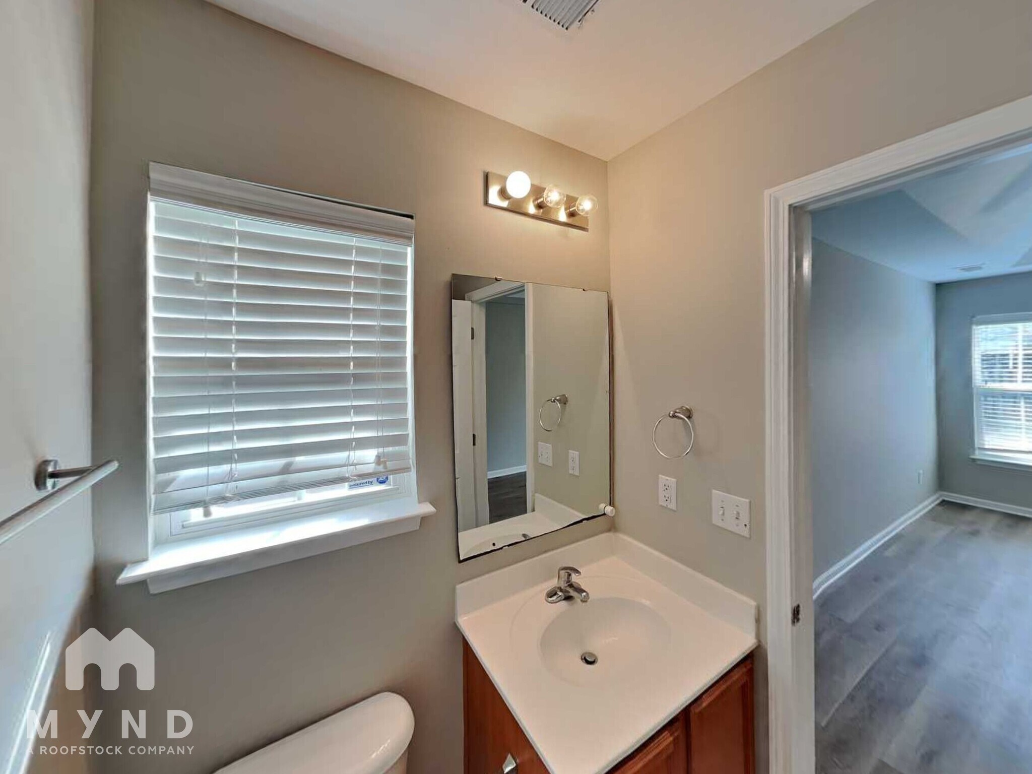 Building Photo - 2016 Culloden Dr