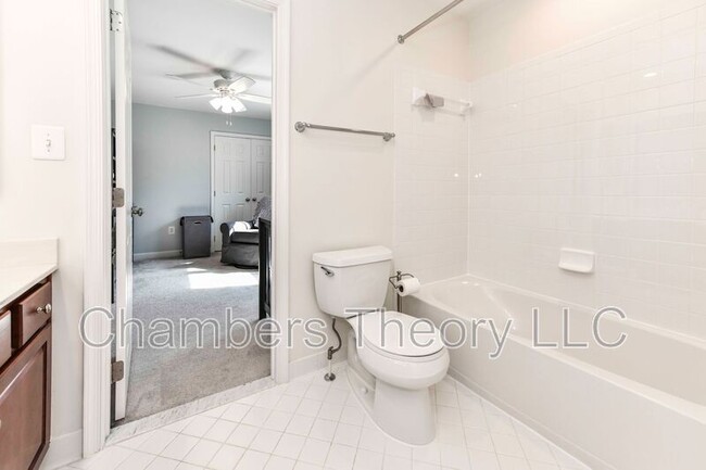 Building Photo - 25798 S Village Dr