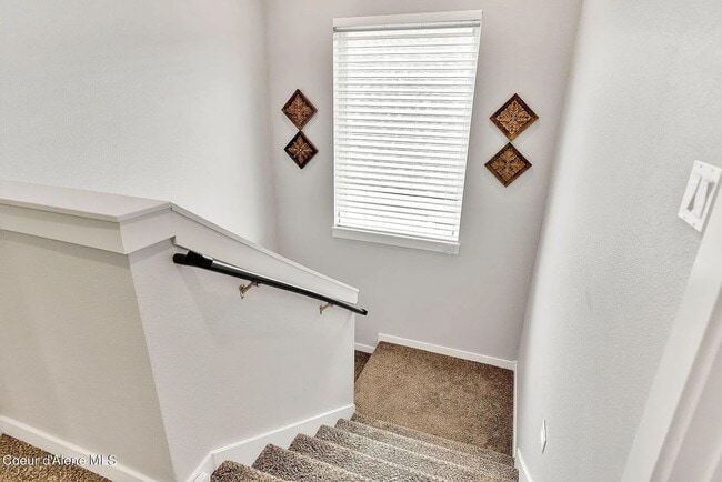 Building Photo - Coeur d'Alene Place – 3 Bed, 2.5 Bath Home...