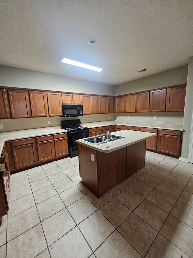 Building Photo - Available now!!