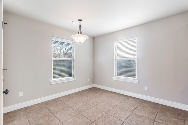 Building Photo - Charming 3-Bedroom Home for Rent in Springdale!