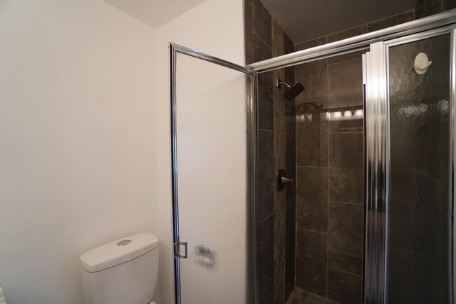 Building Photo - 522 Lasalle Ct