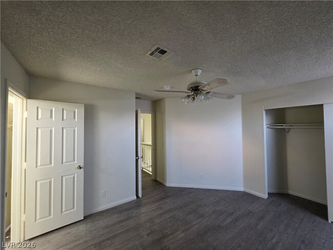 Building Photo - 6561 Avon Ct