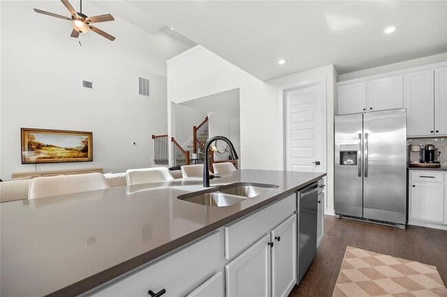 Building Photo - 116 Charro Ct