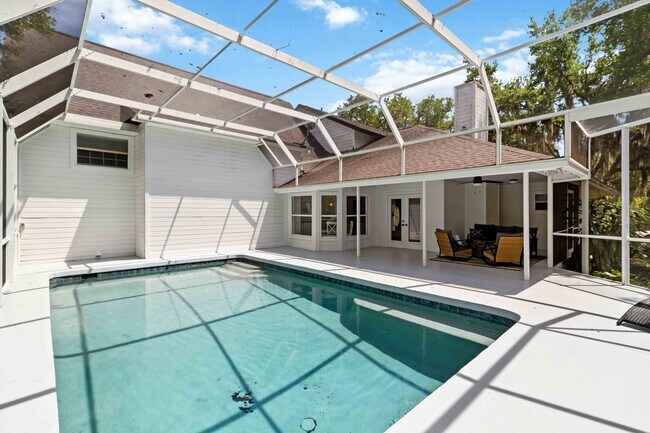 Building Photo - 7447 Hawkins Rd