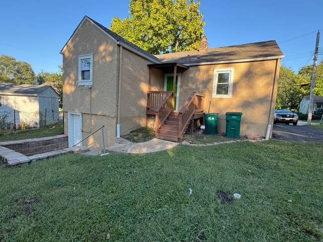 Building Photo - 3 Bed, 1 Bath House in Award Winning Webst...
