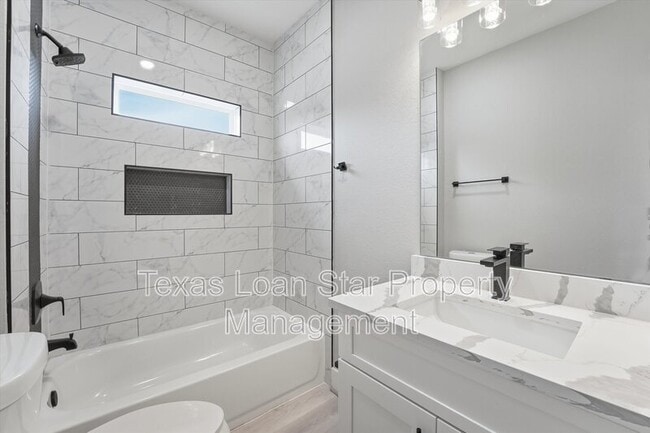 Building Photo - 3107 Grassmere St