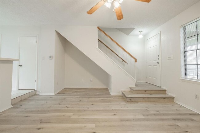 Building Photo - 11901 Swearingen Dr