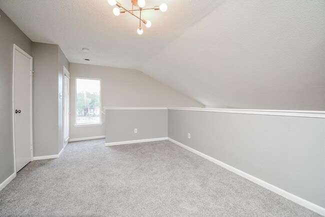 Building Photo - 10855 Meadowglen Ln
