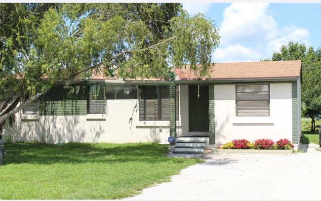Building Photo - 898 Whitaker Rd