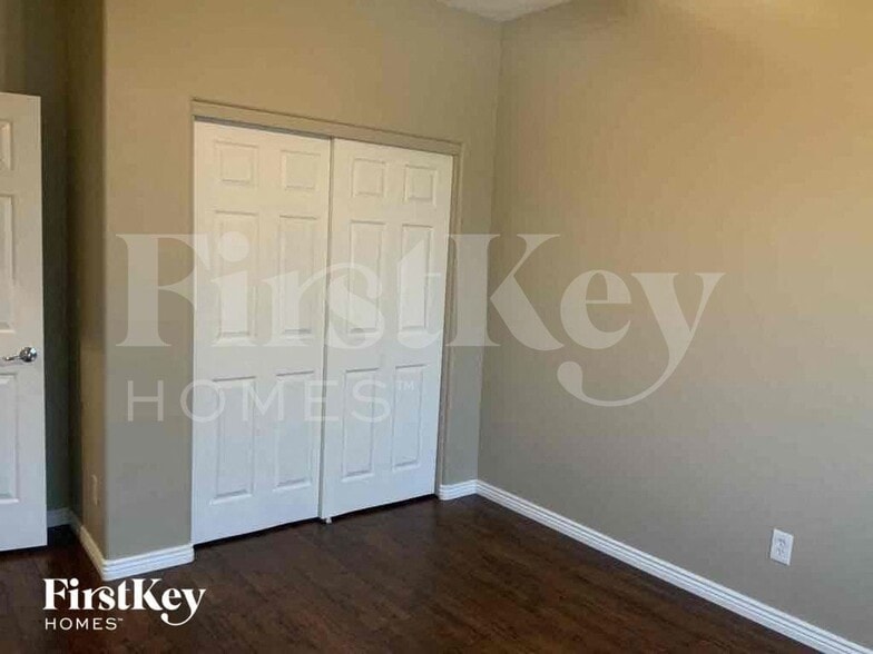 Building Photo - 17424 N 19th Terrace