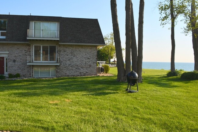 Primary Photo - Partially Furnished 2-bedroom, 1 bathroom ...