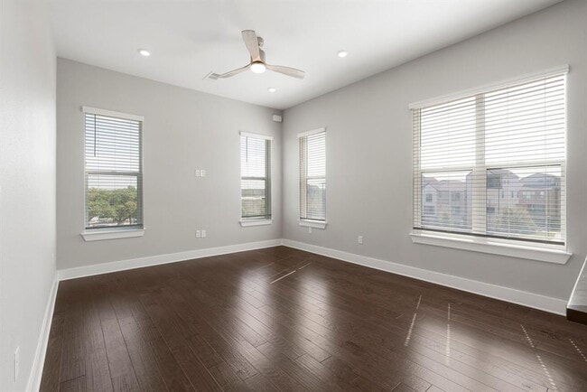 Building Photo - 4501 Jackson Ave