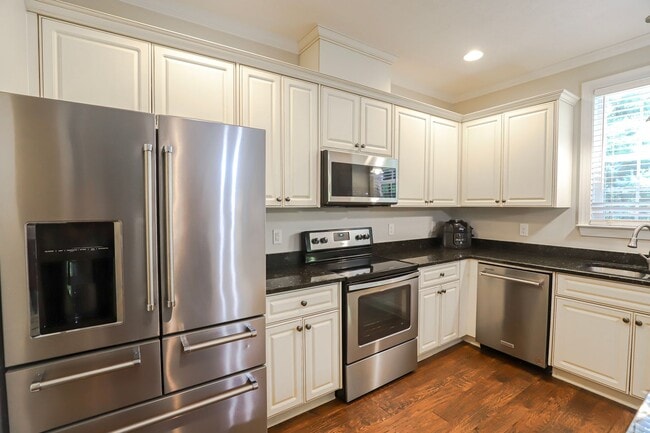 Building Photo - 2603 Waites Dr