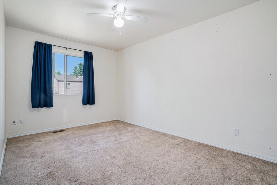Building Photo - 2139 Daley Dr