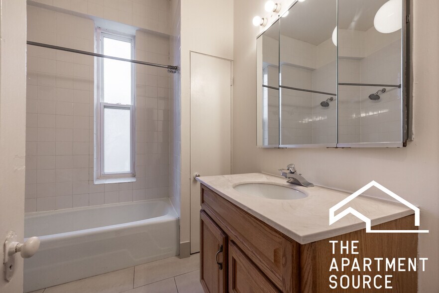 Building Photo - 2059 N Clifton Ave