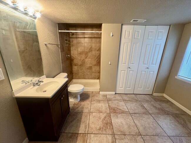 Building Photo - 5 Bedroom Home in Stetson Hills