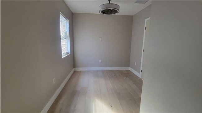 Building Photo - 512 NW 15th Terrace