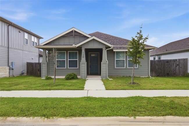 Building Photo - 126 Fairmeadow Downs Dr